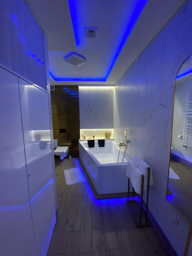 Apartament "Love" Centrum Z Duza Wanna Dla Dwojga غنيزنو المظهر الخارجي الصورة