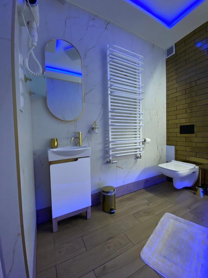 Apartament "Love" Centrum Z Duza Wanna Dla Dwojga غنيزنو المظهر الخارجي الصورة