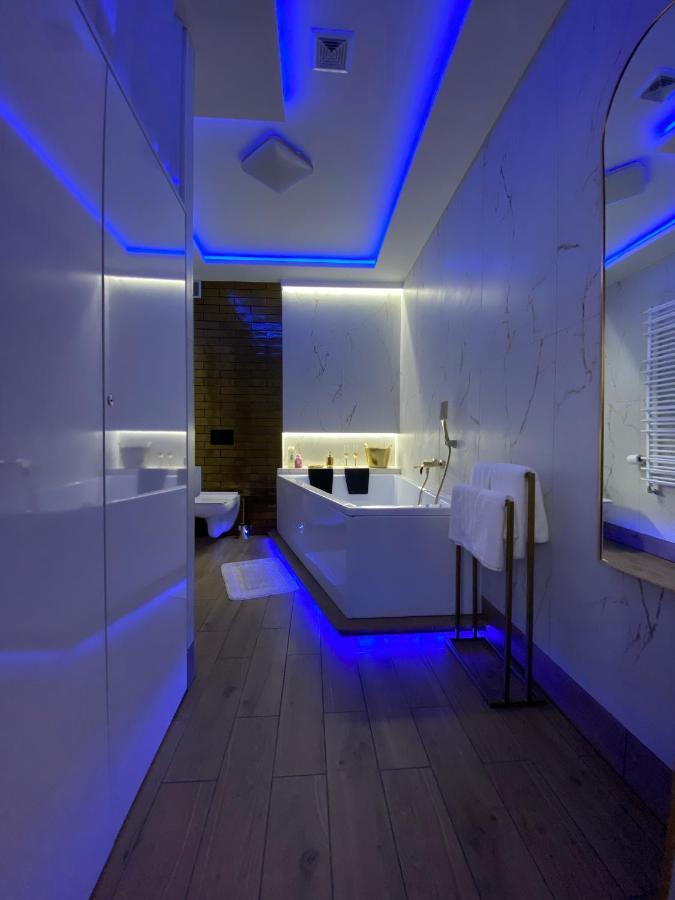 Apartament "Love" Centrum Z Duza Wanna Dla Dwojga غنيزنو المظهر الخارجي الصورة