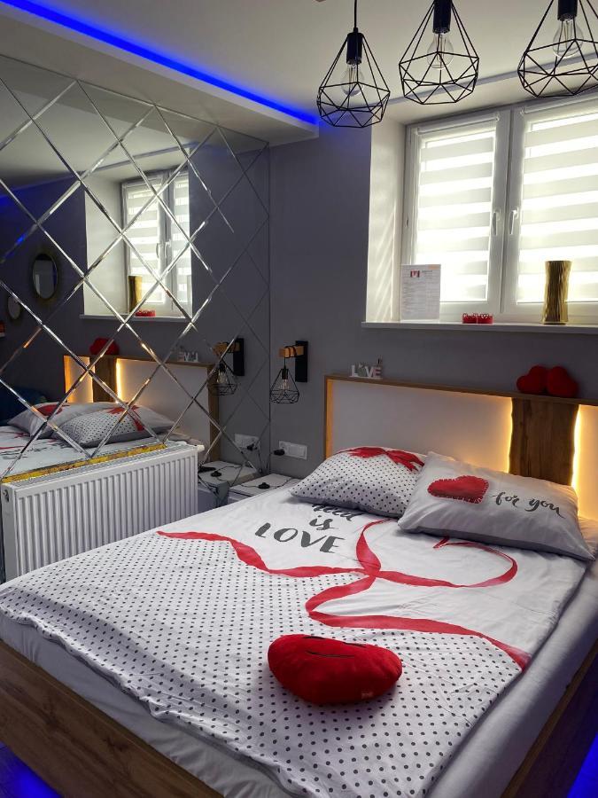 Apartament "Love" Centrum Z Duza Wanna Dla Dwojga غنيزنو المظهر الخارجي الصورة
